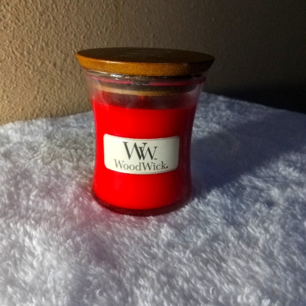 Radish and Rhubarb Woodwick Mini 3oz Candle New